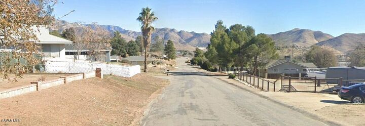 Property Photo: 661 Sierra Vista Drive CA 93285