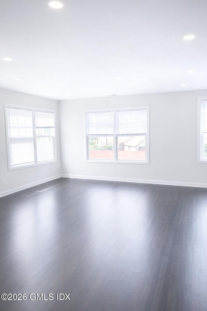 Property Photo: 89 W View Street 2nd Floor CT 06830