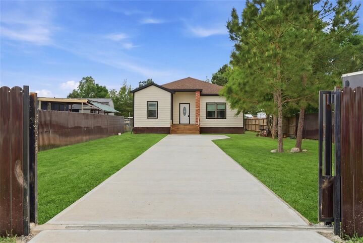 Property Photo:  24 Road 5213  TX 77327 