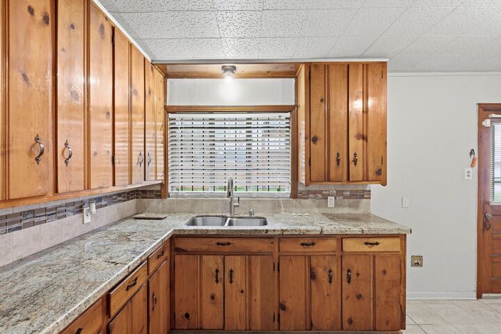 Property Photo:  10229 Royal Oaks Drive  TX 77016 