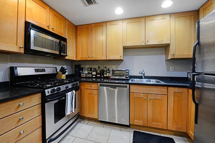 Property Photo:  920 Jefferson St 305  NJ 07030 