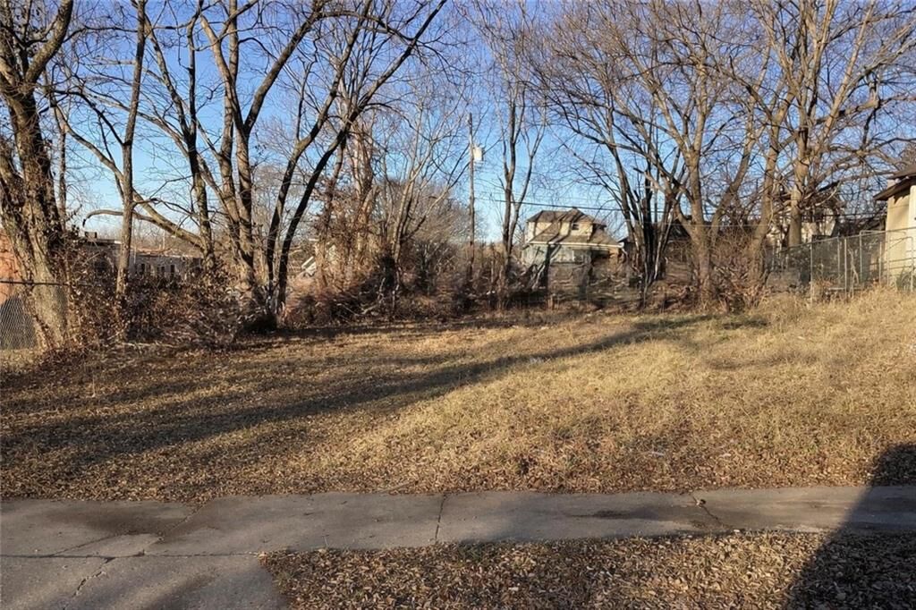 Property Photo:  2634 Denver Avenue  MO 64127 