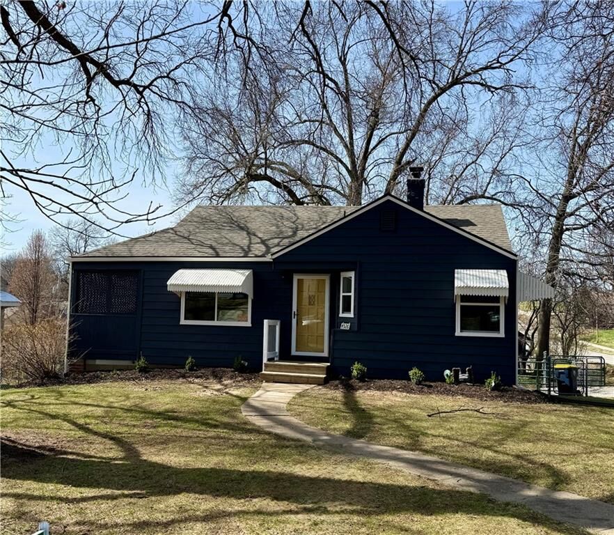 Property Photo:  4526 N Bellefontaine Avenue  MO 64117 