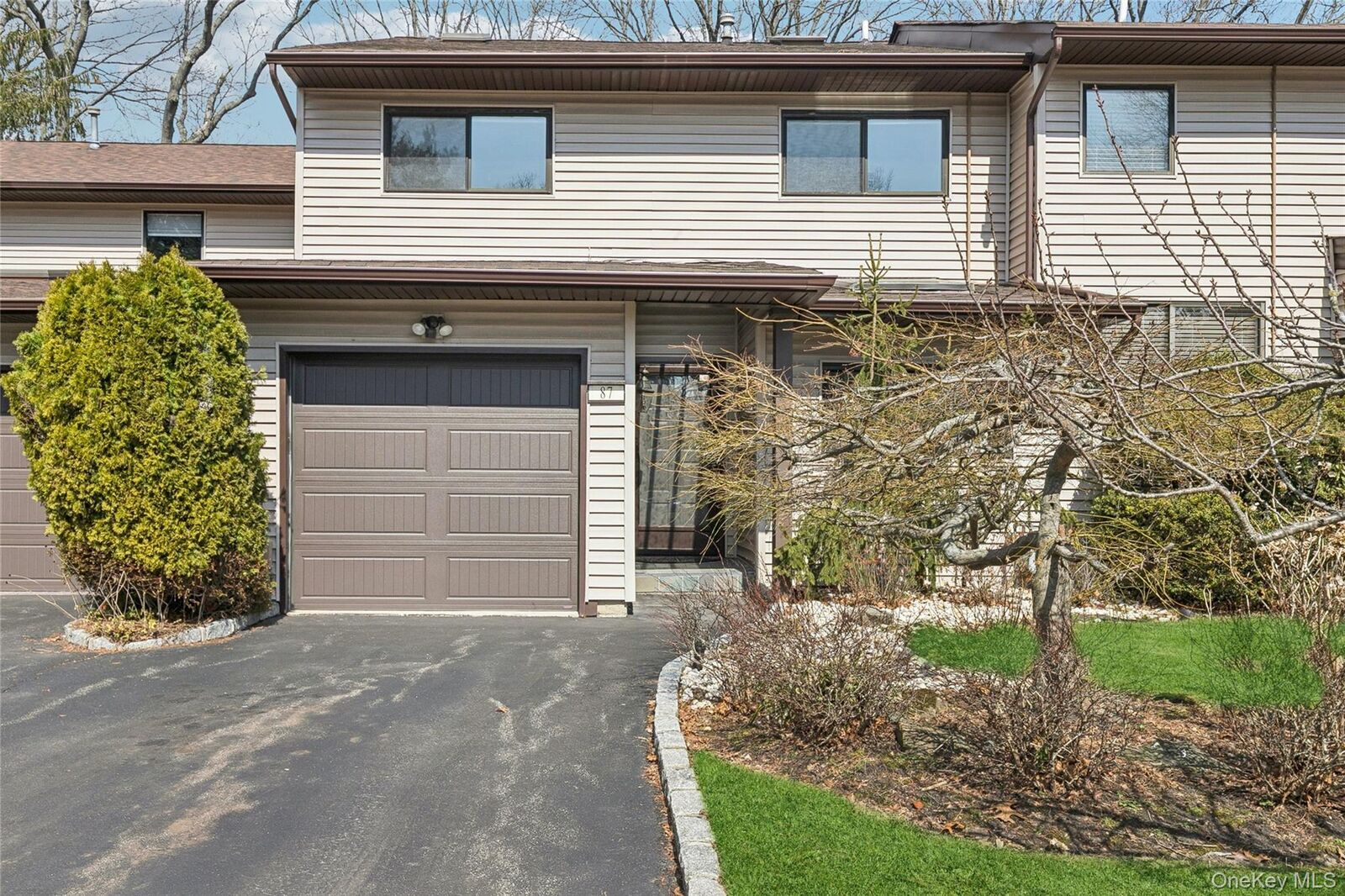 Property Photo: 87 Northgate Circle NY 11747