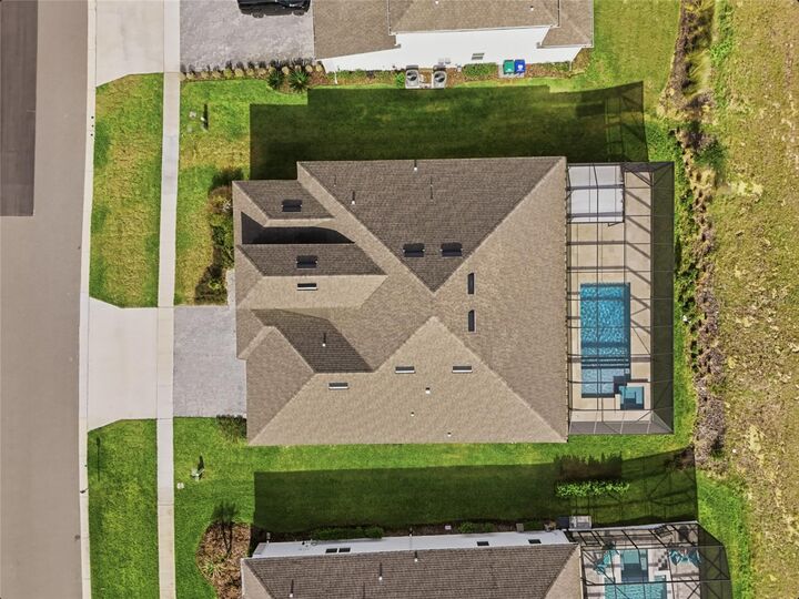 Property Photo: 16071 Barkly Ridge Court FL 34787