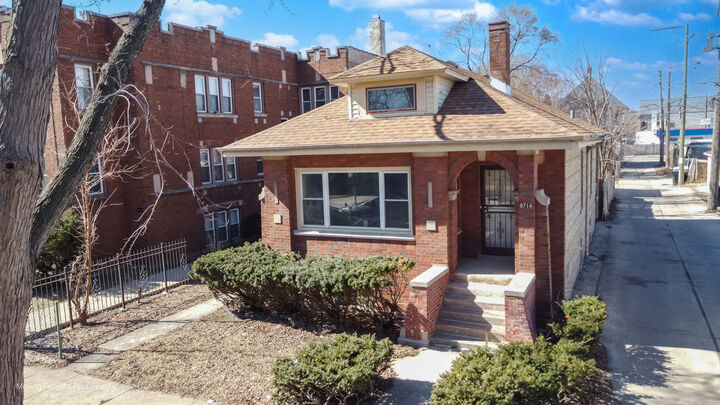 Property Photo: 8714 S May Street IL 60620