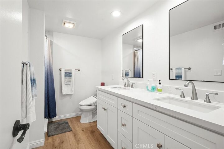 Property Photo:  2512 E Willow Street 104  CA 90755 