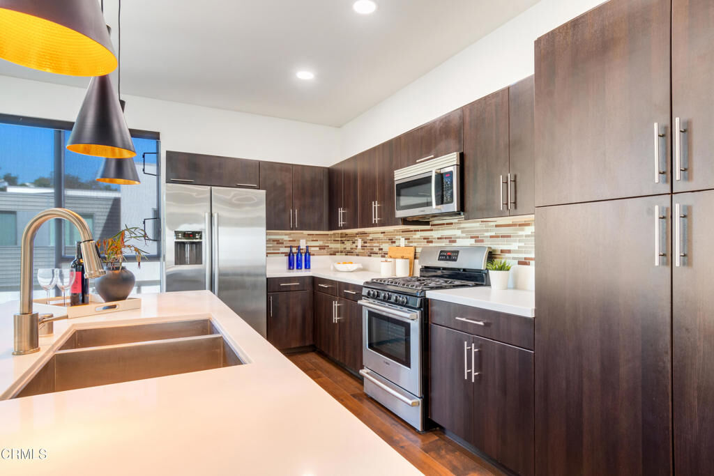 Property Photo: 2504 Via Artis CA 90039