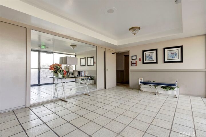 Property Photo:  17522 Sherman Way 202  CA 91406 