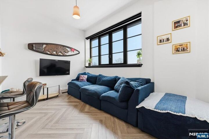 Property Photo:  142 Charles Street 403  NJ 07307 