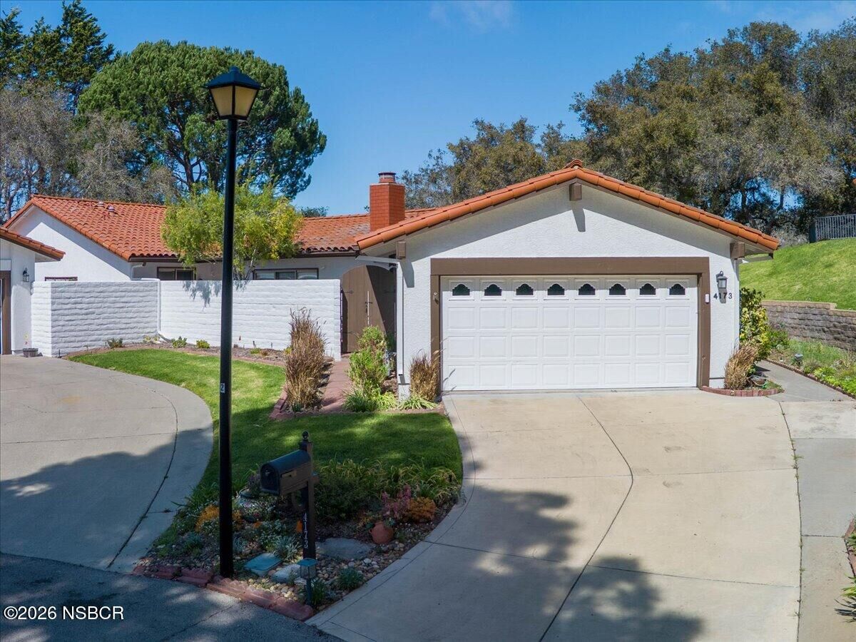 Property Photo: 4173 Oakwood Court CA 93436