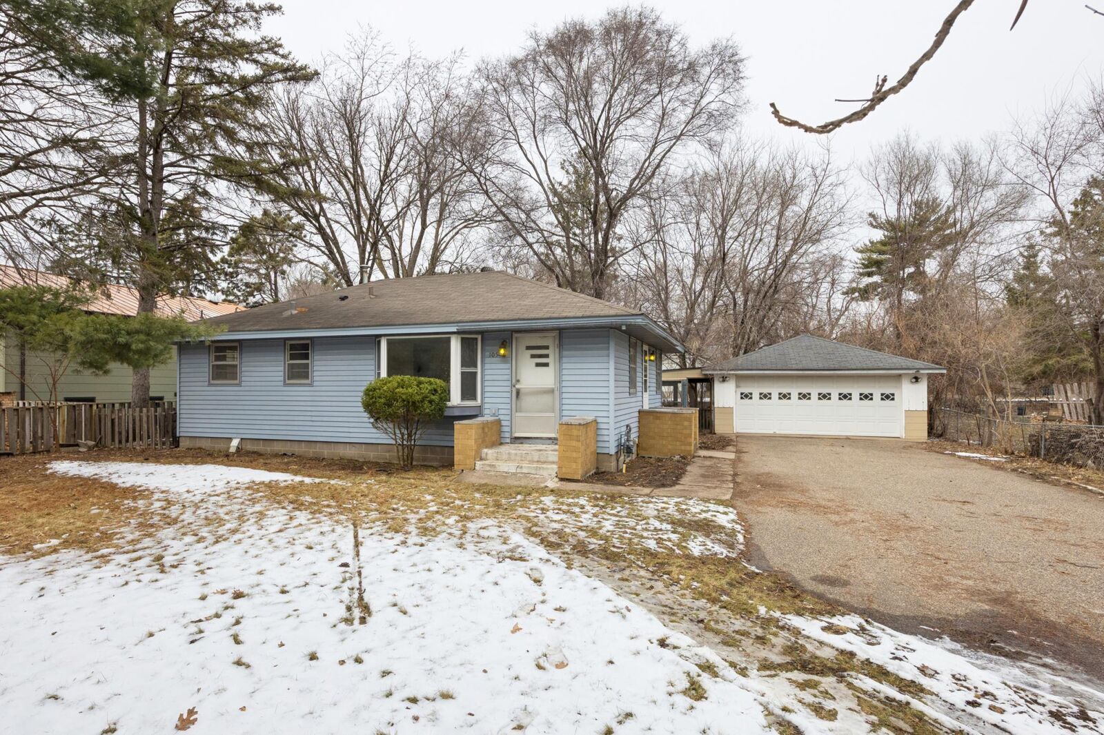 Property Photo:  105 75th Way NE  MN 55432 