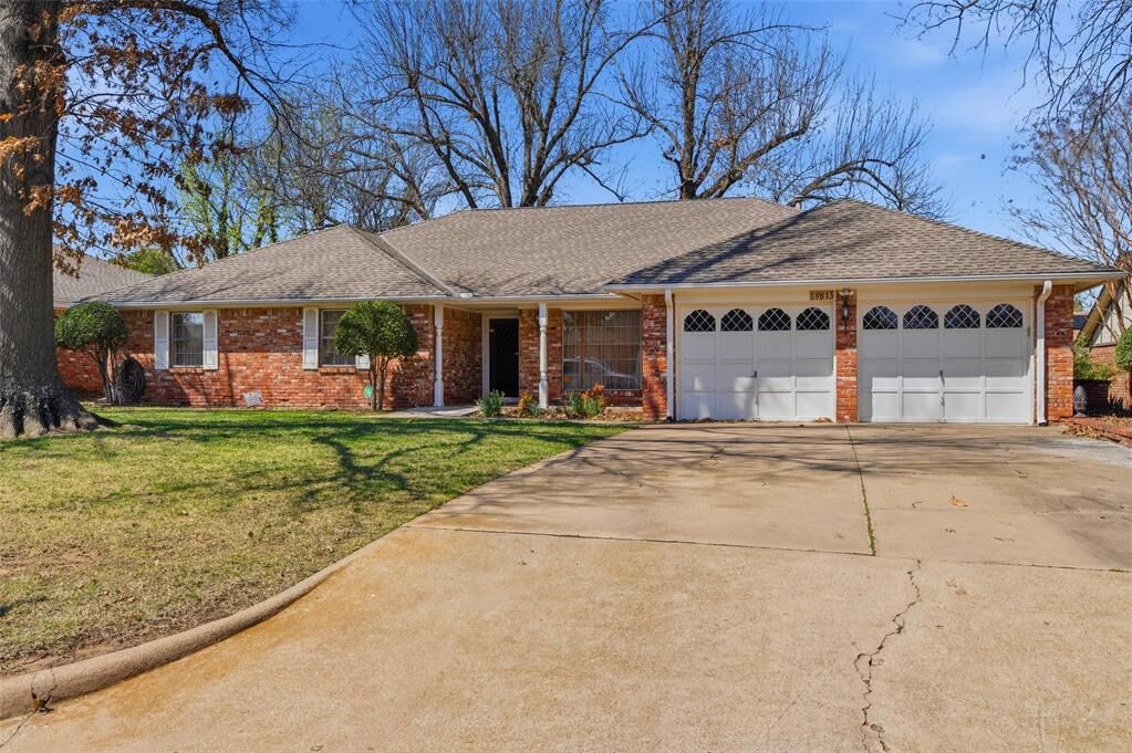 Property Photo: 9813 Henderson Drive OK 73139
