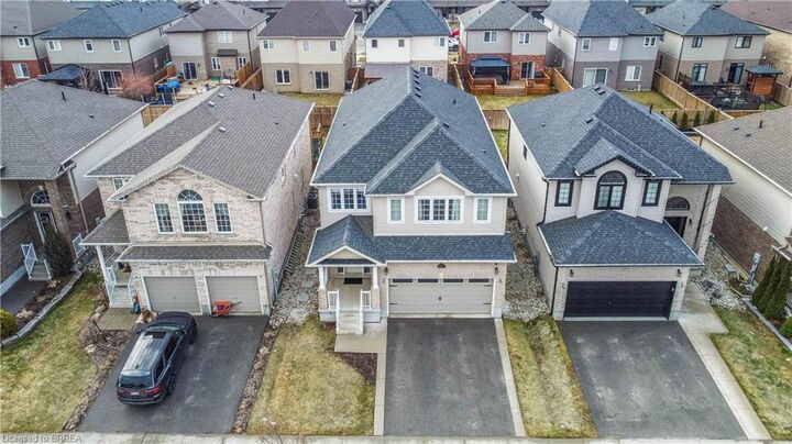 Property Photo:  13 Crawford Place  ON N3L 0A6 