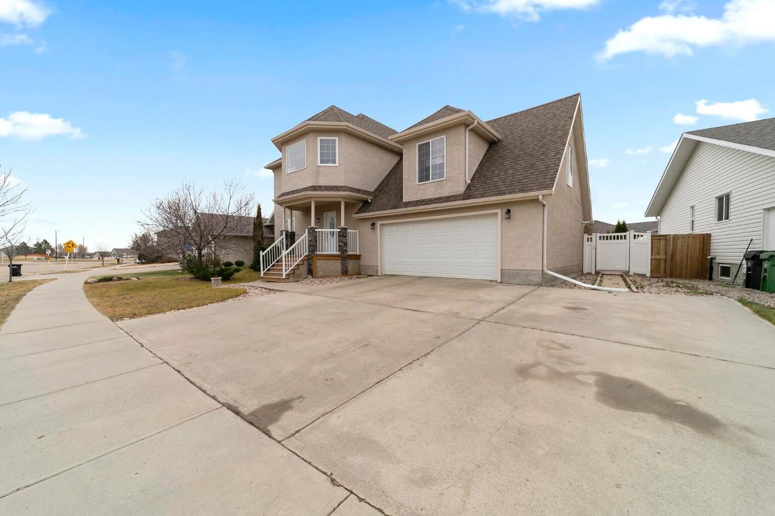 Property Photo:  5809 28 Avenue  AB T4V 1P8 