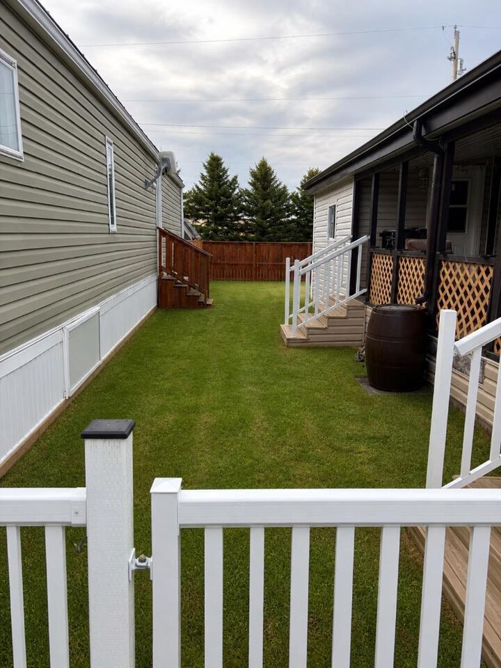 Photo de la propriété: 224 Polar Avenue NE AB T1V 1J5