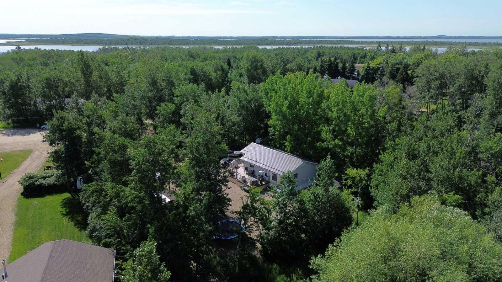 Property Photo: 502 Plover Close AB T0B 0H0