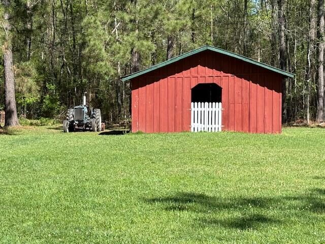 Property Photo:  121 Nathan Ladner Rd  LA 70634 