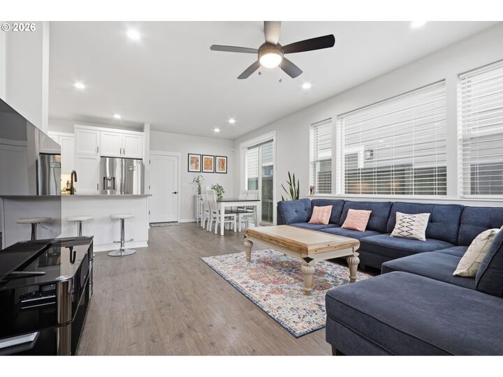 Property Photo: 8165 SE Vermont St OR 97123