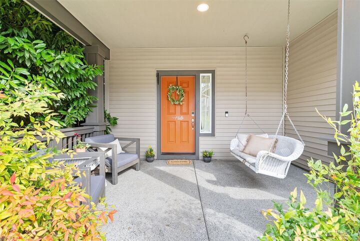 Property Photo: 6218 Wesley Place SE WA 98092