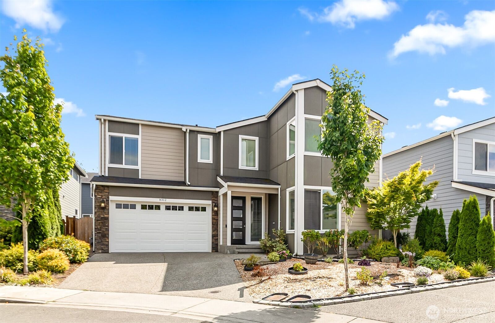 Property Photo:  8312  8th Place SE  WA 98258 