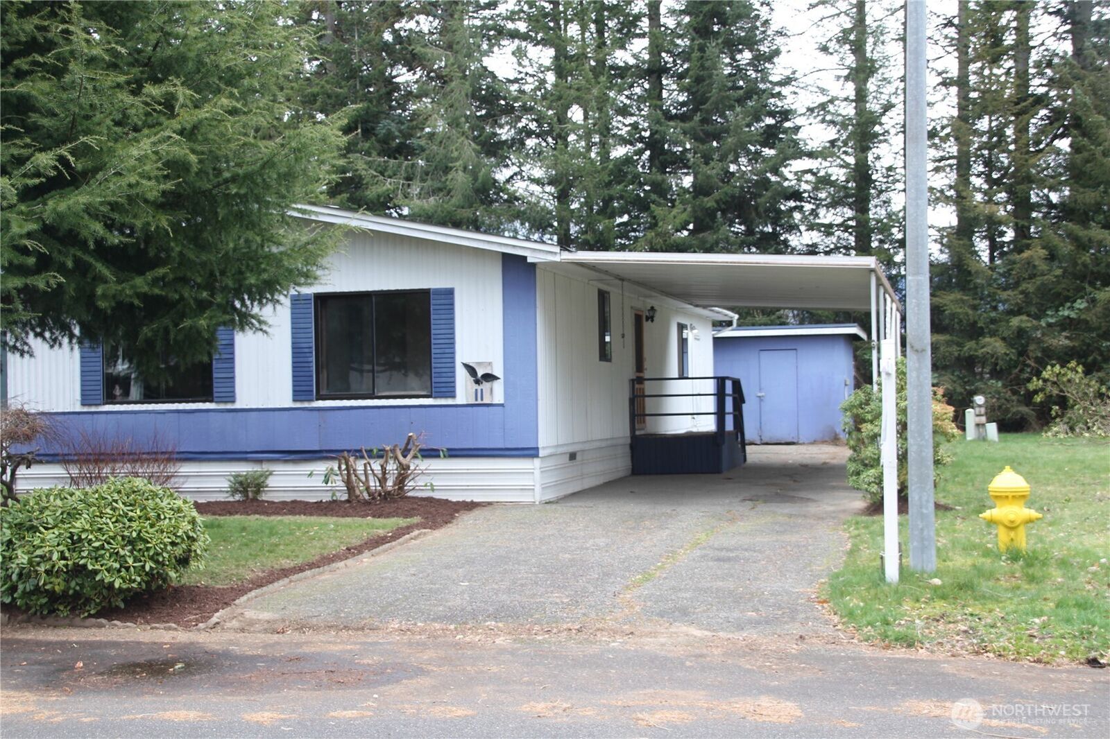 Property Photo: 920 Maple Lane 11 WA 98284