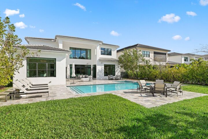 Property Photo: 17432 Ponte Chiasso Drive FL 33496