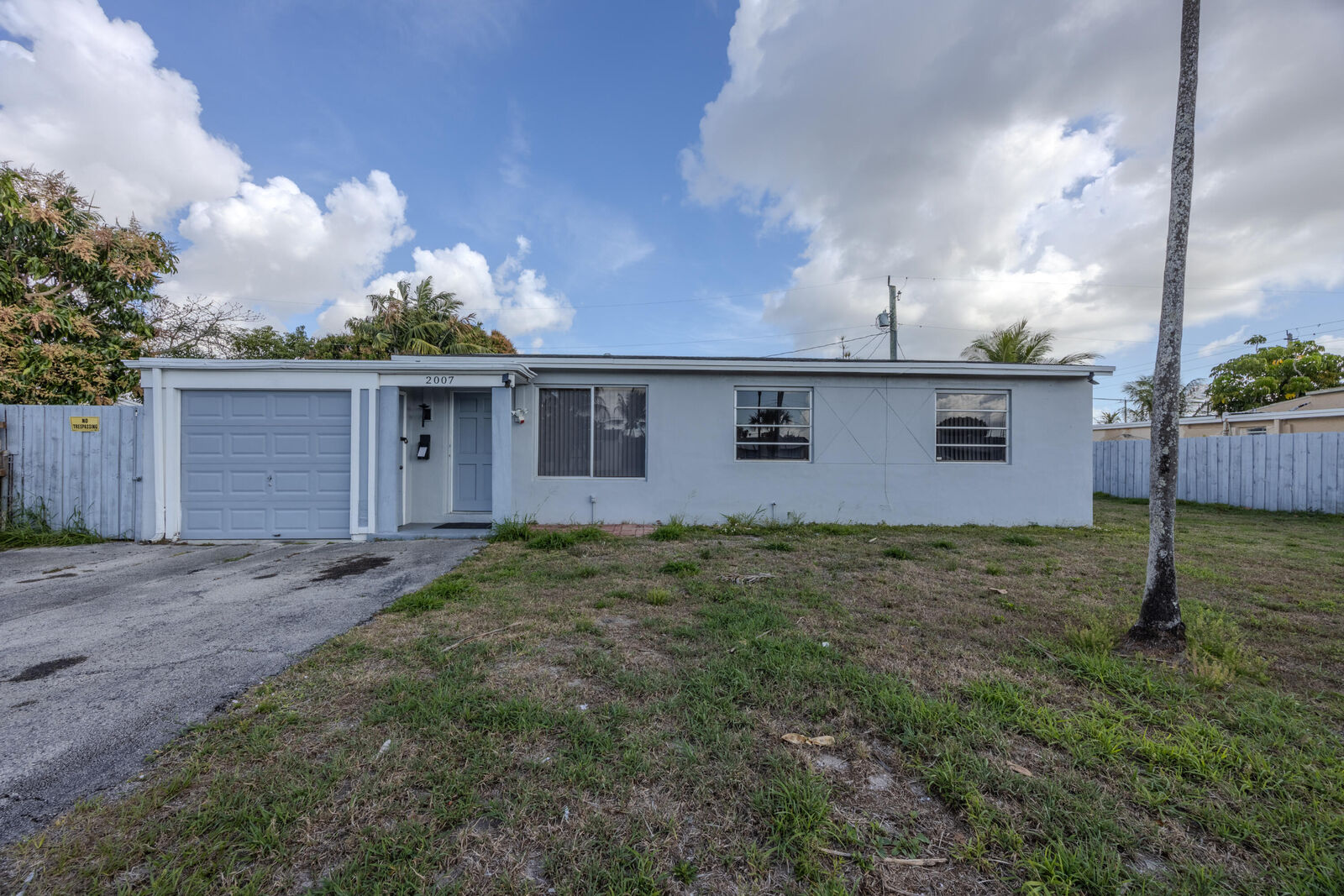 Property Photo:  2007 Kenwood Road  FL 33409 