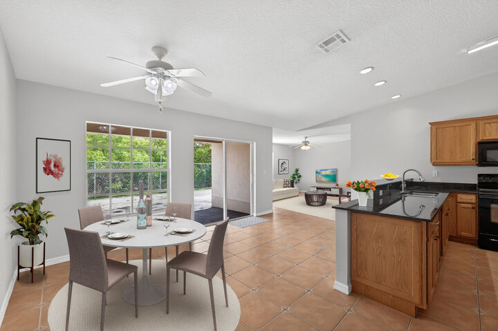 Property Photo: 6504 Las Palmas Way FL 34952