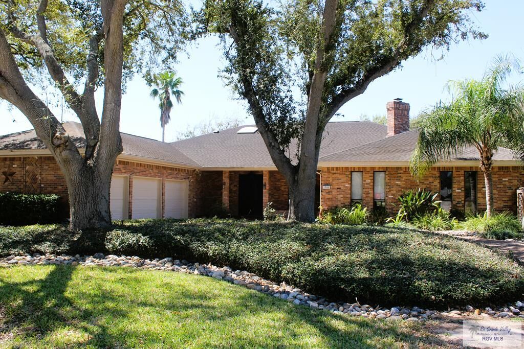 Property Photo: 1301 E Palm Valley Dr. TX 78552