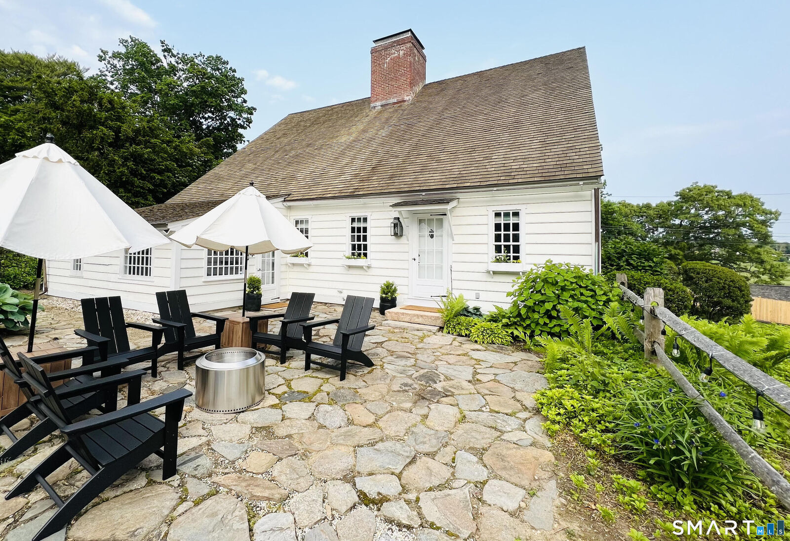 Property Photo:  450 Harbor Road  CT 06890 