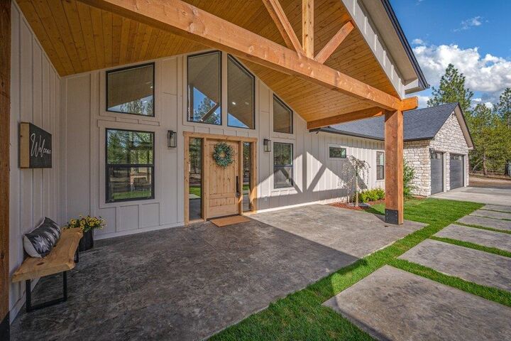 Property Photo:  1262 W Findley Ln Ln  WA 99006 