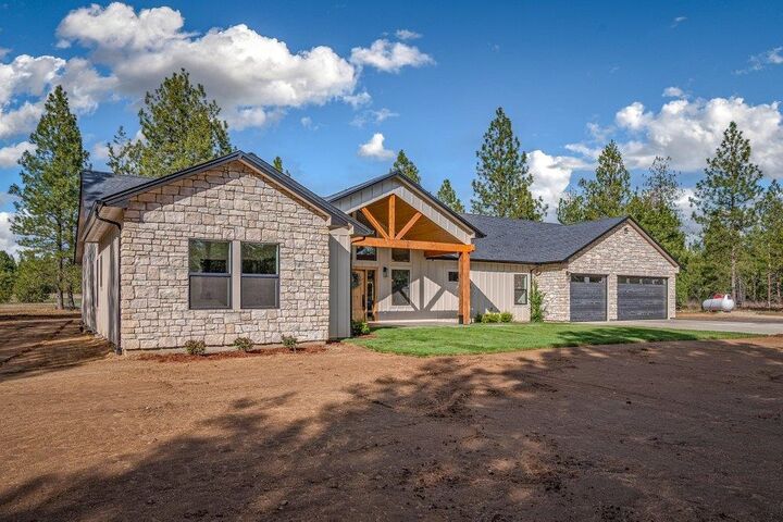 Property Photo:  1262 W Findley Ln Ln  WA 99006 