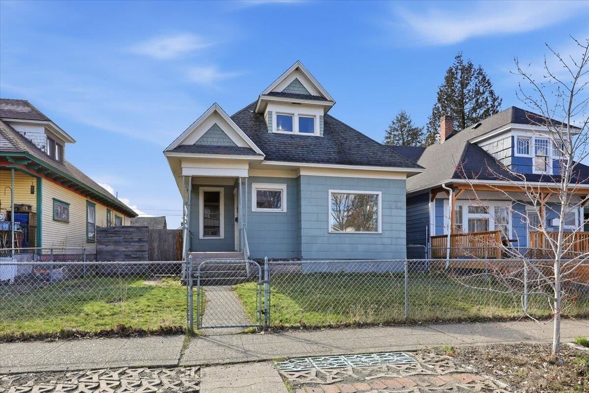 Property Photo: 1801 W Gardner Ave WA 99201