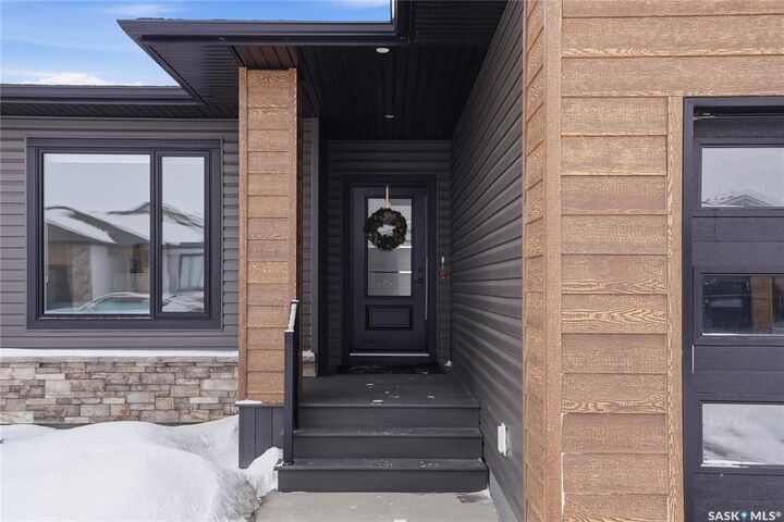 Property Photo:  515 Delainey Road 20  SK S7V 1V5 