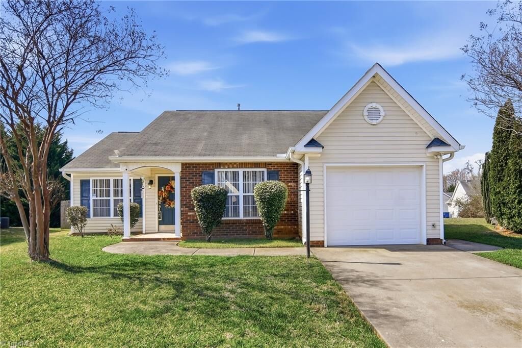 Property Photo:  5812 Huckleberry Court  NC 27105 