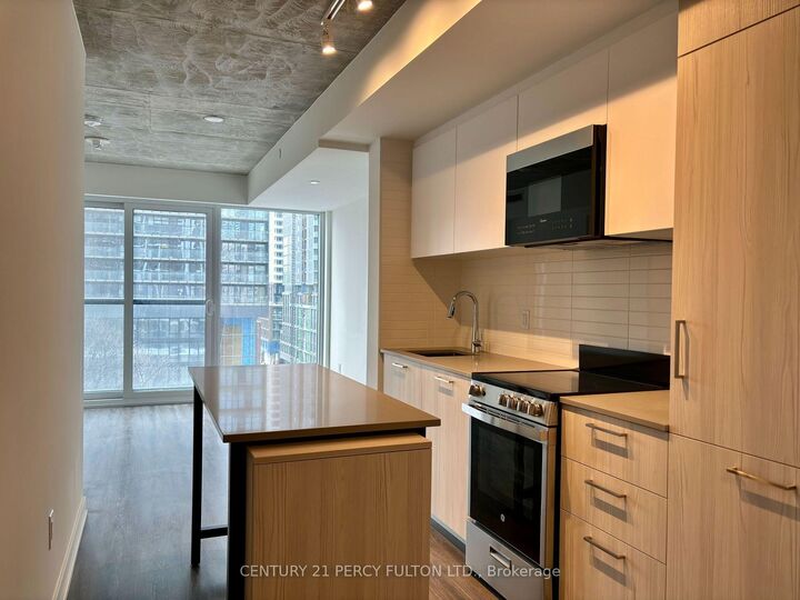 Property Photo:  65 Mutual Street 802  ON M5B 2A9 