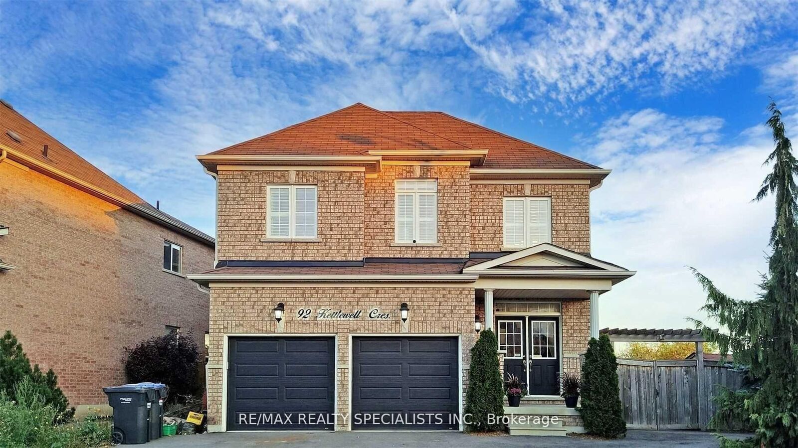 Property Photo: 92 Kettlewell Crescent ON L6R 0T1