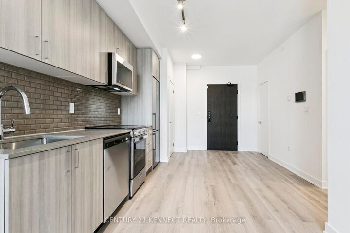Photo de la propriété:  1005 Dundas Street 301  ON L6H 8C7 