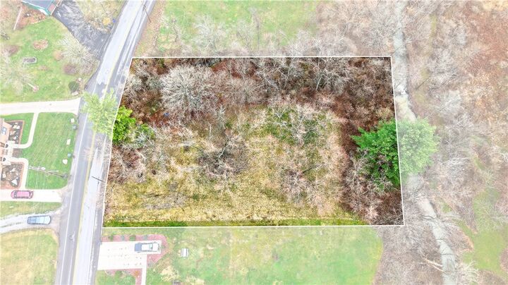 Property Photo: 3056 Santiago Rd PA 15126