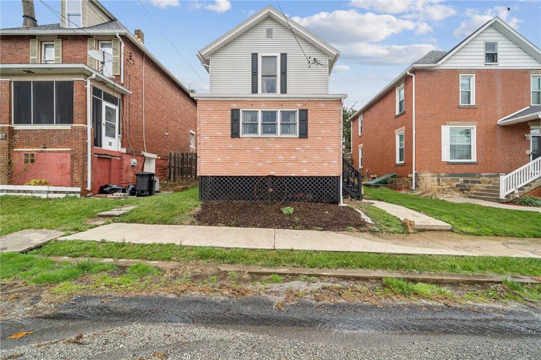 Property Photo:  209 Main Street  PA 15663 