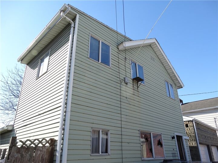 Property Photo: 113 Clay Way PA 15136