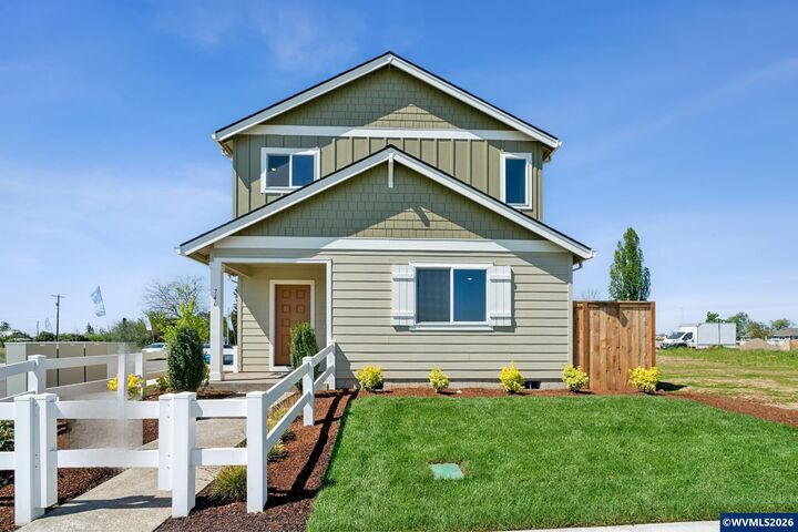 Property Photo: 746 Merriott Ln OR 97071