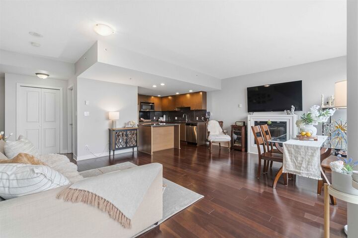 Property Photo: 6333 Katsura Street 1805 BC V6Y 4L9