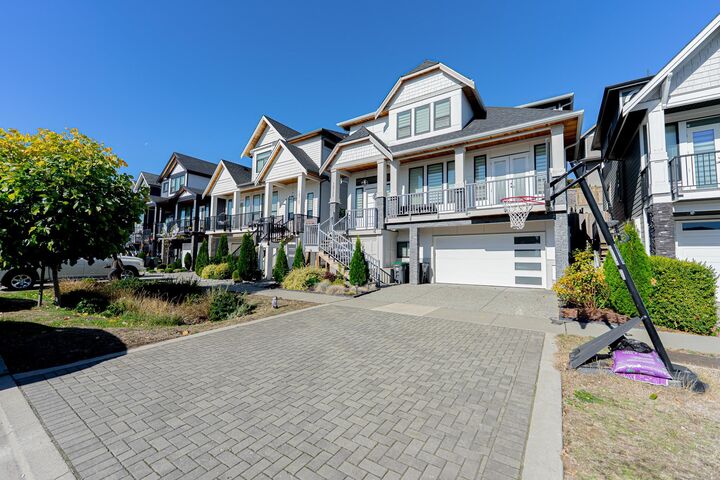 Property Photo: 16755 16A Avenue BC V3Z 0B4