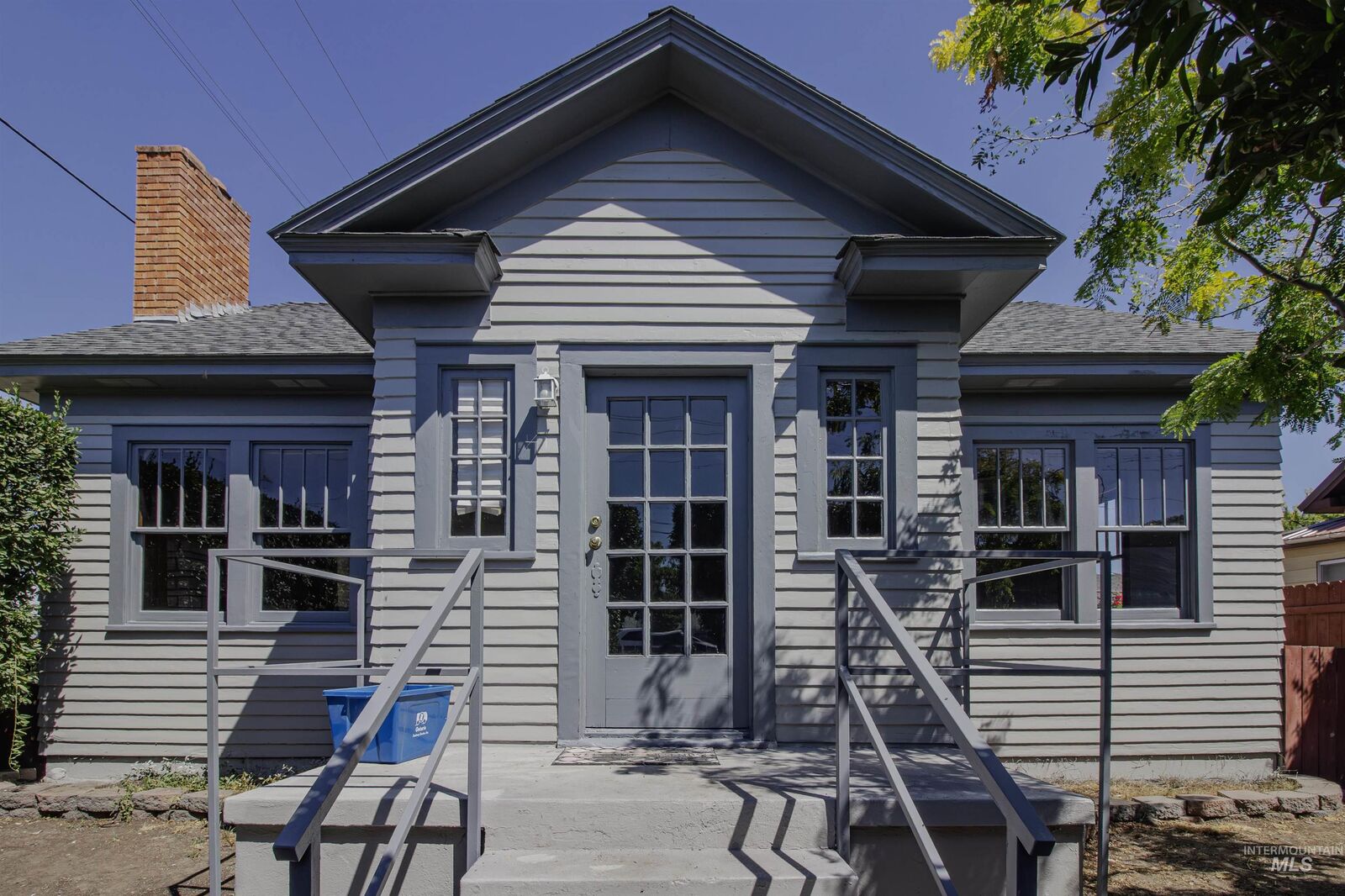 Property Photo:  161 SE 5th Ave.  OR 97914 