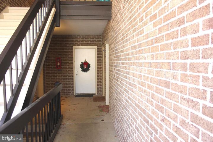 Property Photo:  44759 Woodlake Court 6C  MD 20619 