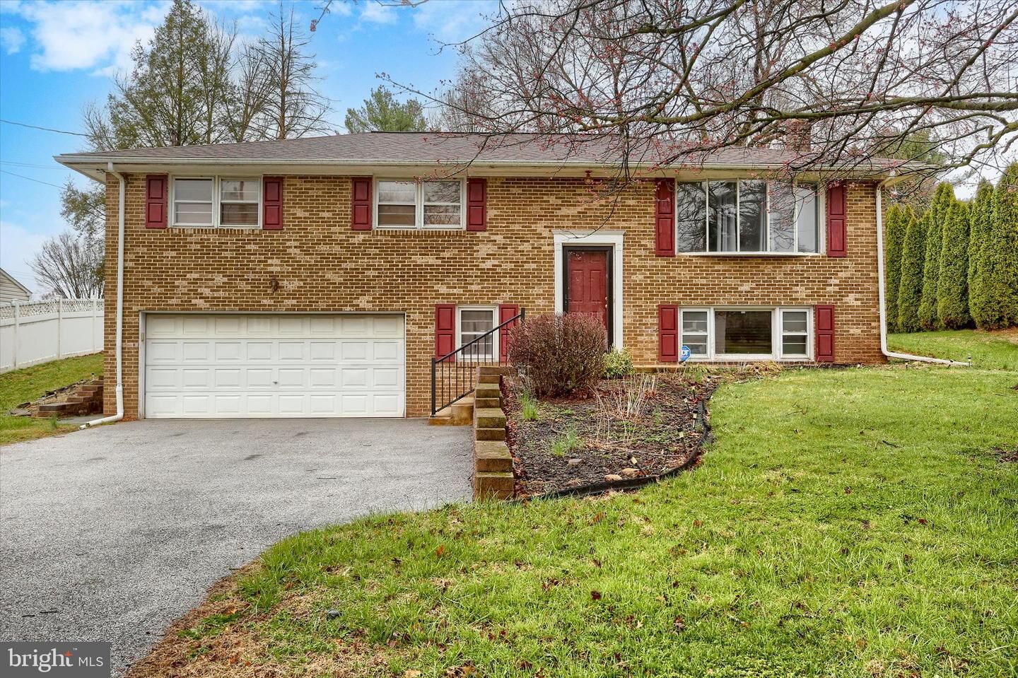 Property Photo:  2589 Audlyn Drive  PA 17408 