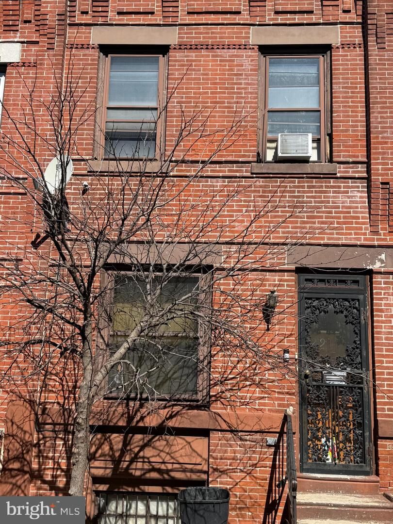 Property Photo:  2917 W Flora Street  PA 19121 