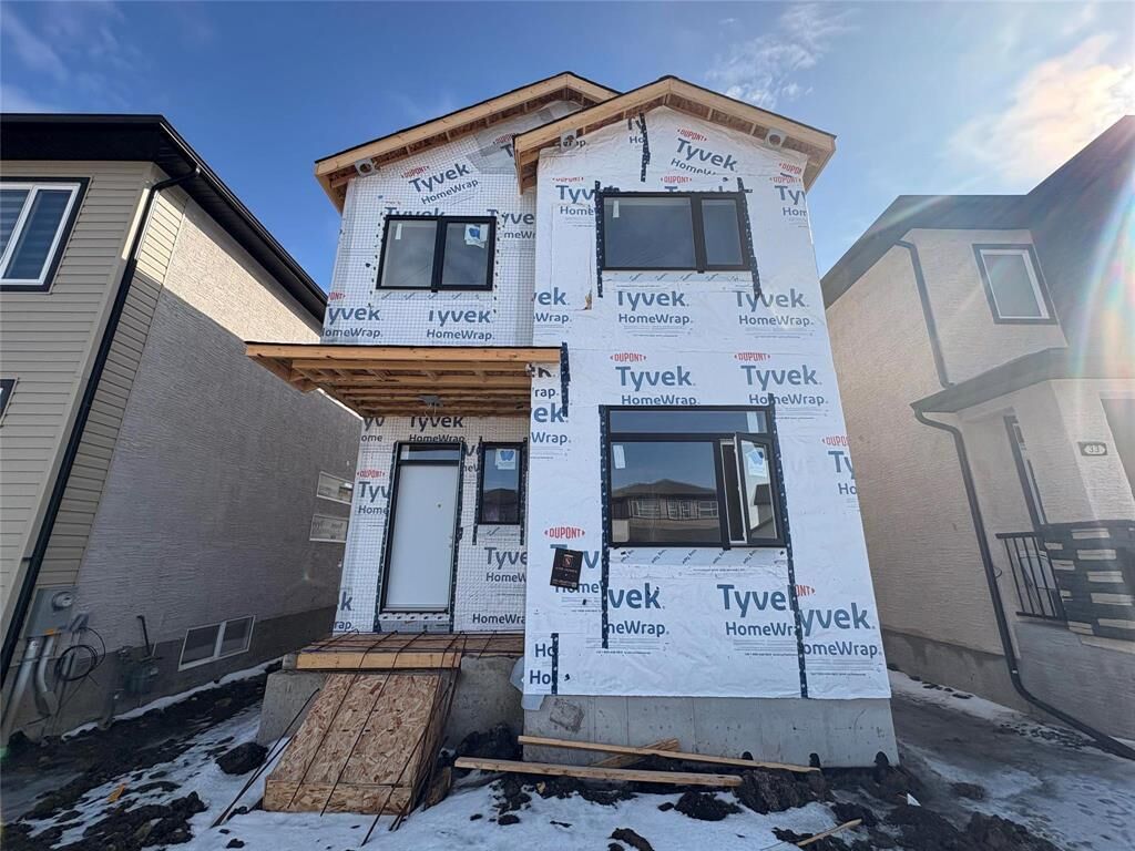 Property Photo:  39 Clarkleigh Crescent  MB R2V 5E4 